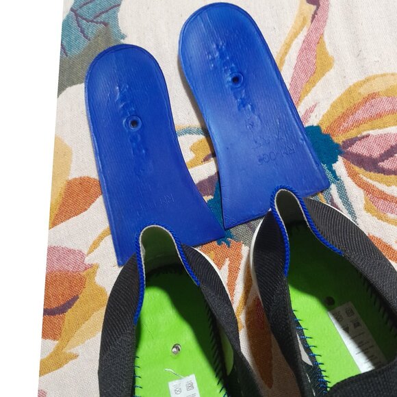 (FLAW) Rothy's black slip on sneakers size 8.5 black off white - Picture 6 of 10